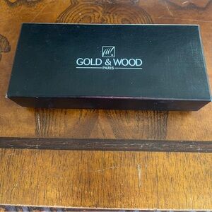 Gold &wood men’s readers! Great condition, like new!